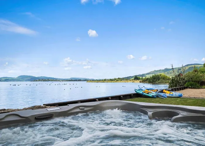 Soul Haven - Lakefront With Kayaks & Stunning Views * 로토루아
